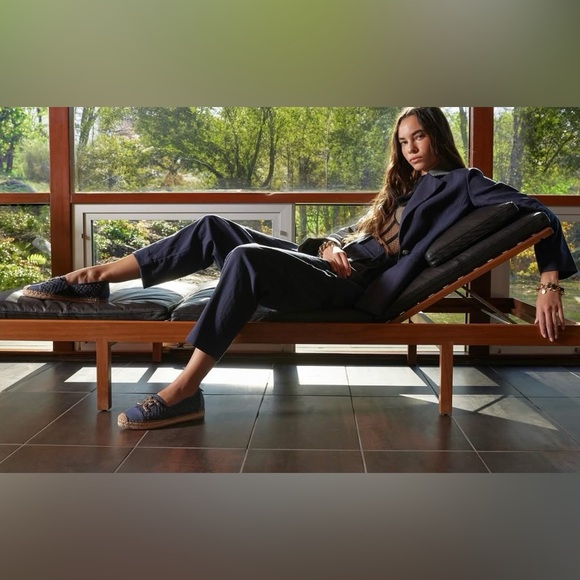 Sam Edelman
Women's Khiara Emblem Embellished Espadrille Flats - Picture 10 of 10